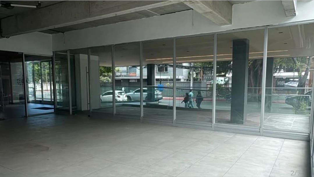 Local comercial zona 10 zona viva — Local en Alquiler en Zona 10, Guatemala, Ciudad — foto 1 de 5