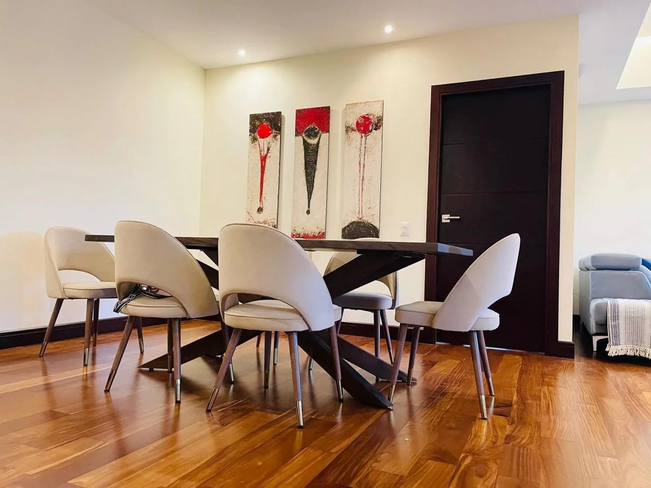Apartamento Tiffany zona 14 amueblado con 3 habitaciones + servicio — Apartamento en Alquiler en Tiffany Cañada, Zona 14, Guatemala, Ciudad — foto 9 de 17