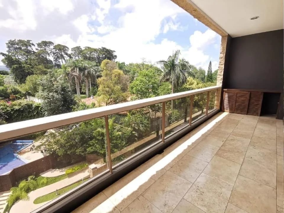 Apartamento Tiffany zona 14 amueblado con 3 habitaciones + servicio — Apartamento en Alquiler en Tiffany Cañada, Zona 14, Guatemala, Ciudad — foto 12 de 17