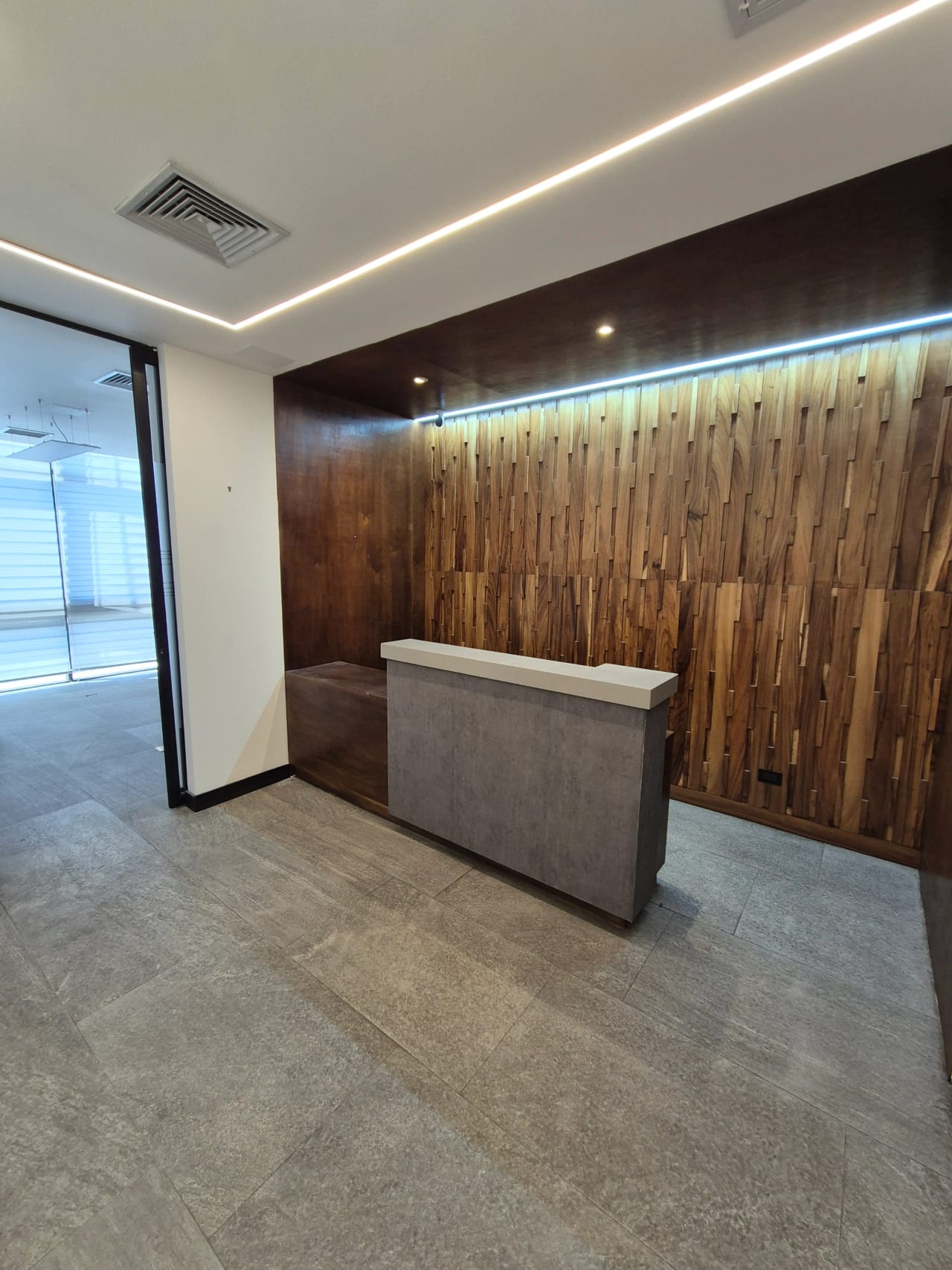 Oficina Renovati en Venta — Clínica en Venta en Renovati, Zona 10, Guatemala, Ciudad — foto 1 de 8