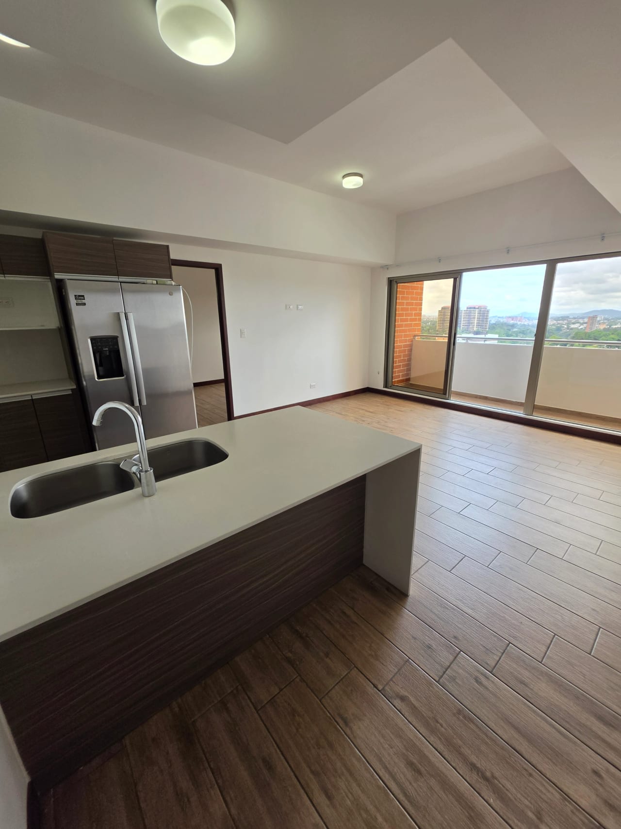 Renta Casalini zona 10 2 hab — Apartamento en Alquiler en Casalini Diagonal 6, Zona 10, Guatemala, Ciudad — foto 1 de 9