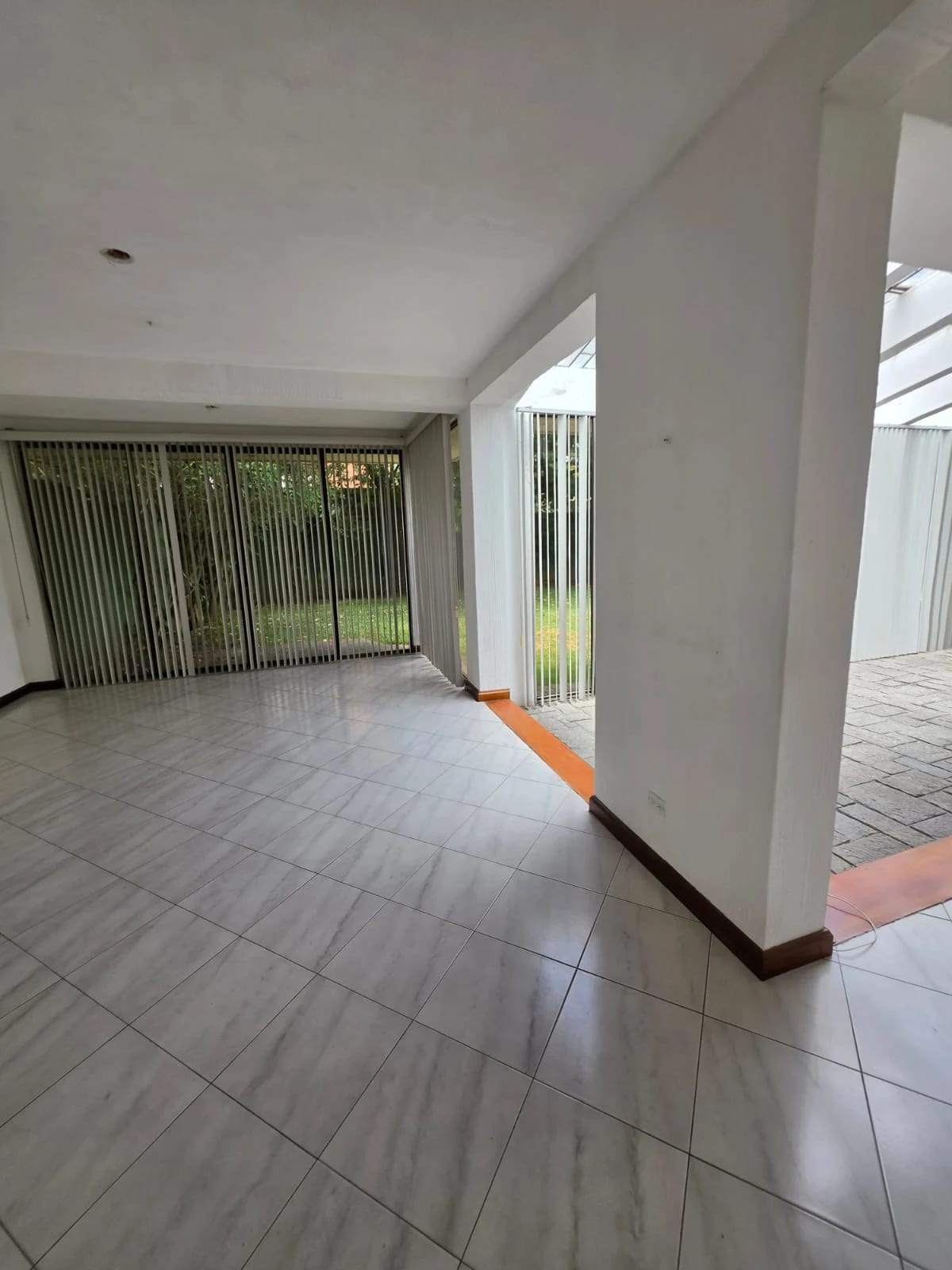 Casa/oficina zona 14 — Oficina en Alquiler en Zona 14, Guatemala, Ciudad — foto 3 de 11