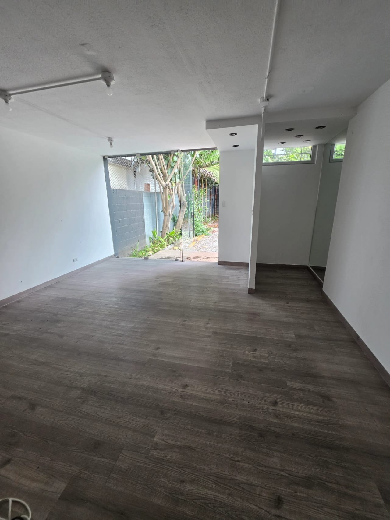 Casa comercial zona 14 — Casa en Alquiler en Zona 14, Guatemala, Ciudad — foto 3 de 3