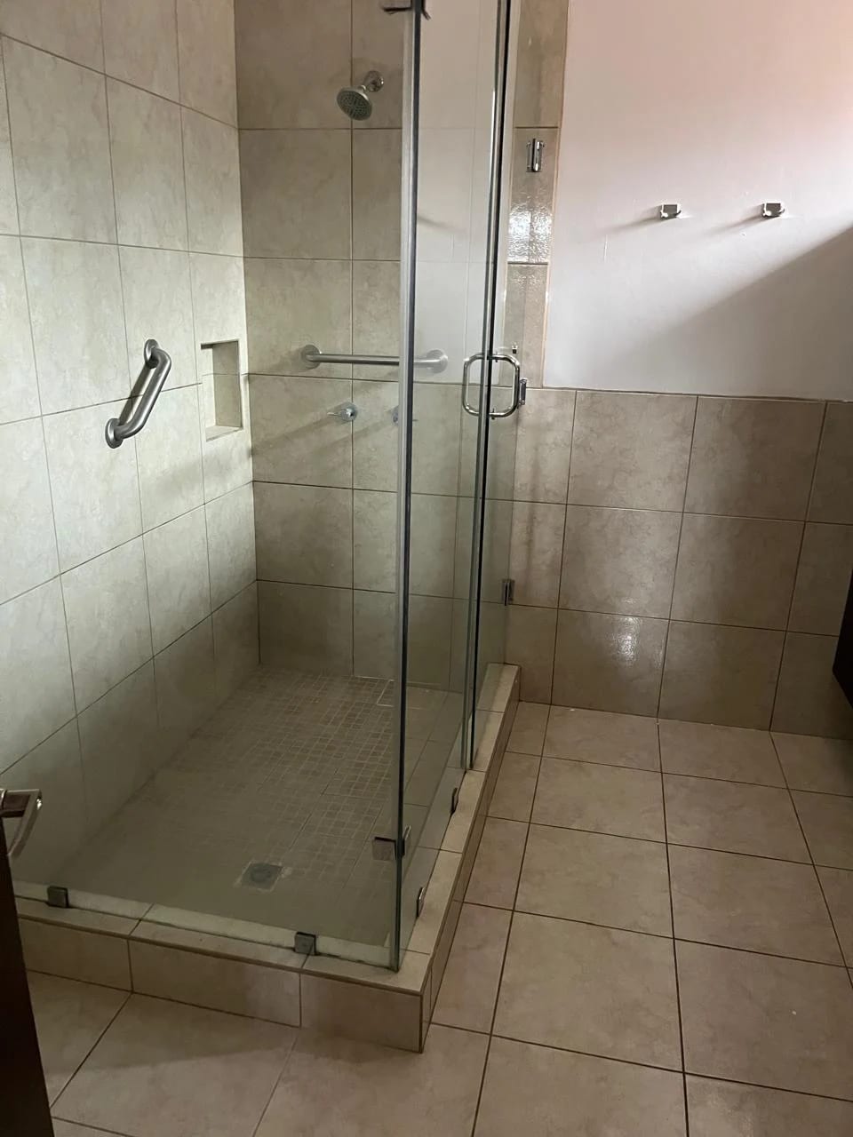 Casa Venta Buenafuente CAES 16.5 con 1 hab y cuarto servicio — Casa en Venta en Buena Fuente, Carretera a El Salvador, Guatemala, Ciudad — foto 5 de 17