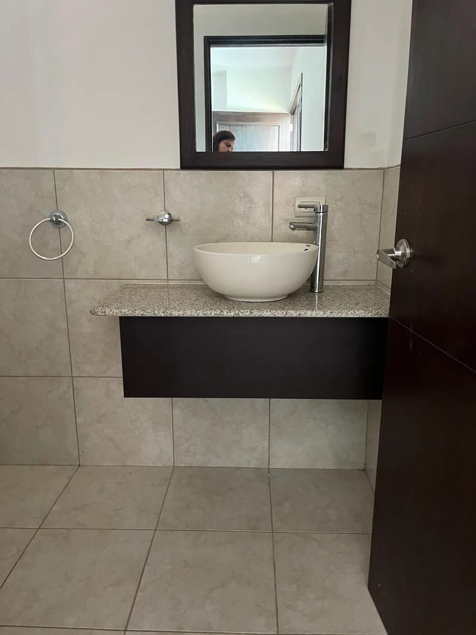 Casa Venta Buenafuente CAES 16.5 con 1 hab y cuarto servicio — Casa en Venta en Buena Fuente, Carretera a El Salvador, Guatemala, Ciudad — foto 14 de 17