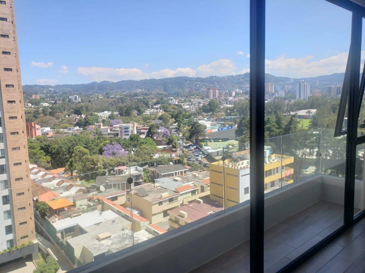 Apartamento 3 habitaciones + cuarto servicio Parque 15 — Apartamento en Alquiler en Parque 15, Zona 15, Guatemala, Ciudad — foto 2 de 6