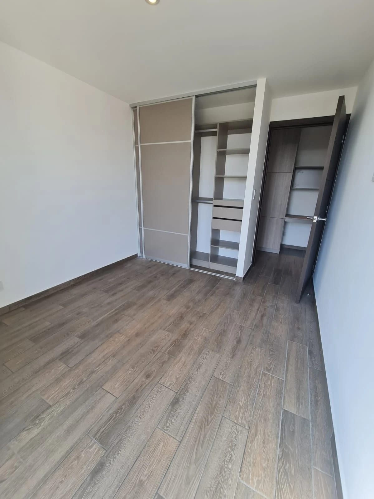 Apartamento 3 habitaciones + cuarto servicio Parque 15 — Apartamento en Alquiler en Parque 15, Zona 15, Guatemala, Ciudad — foto 6 de 6