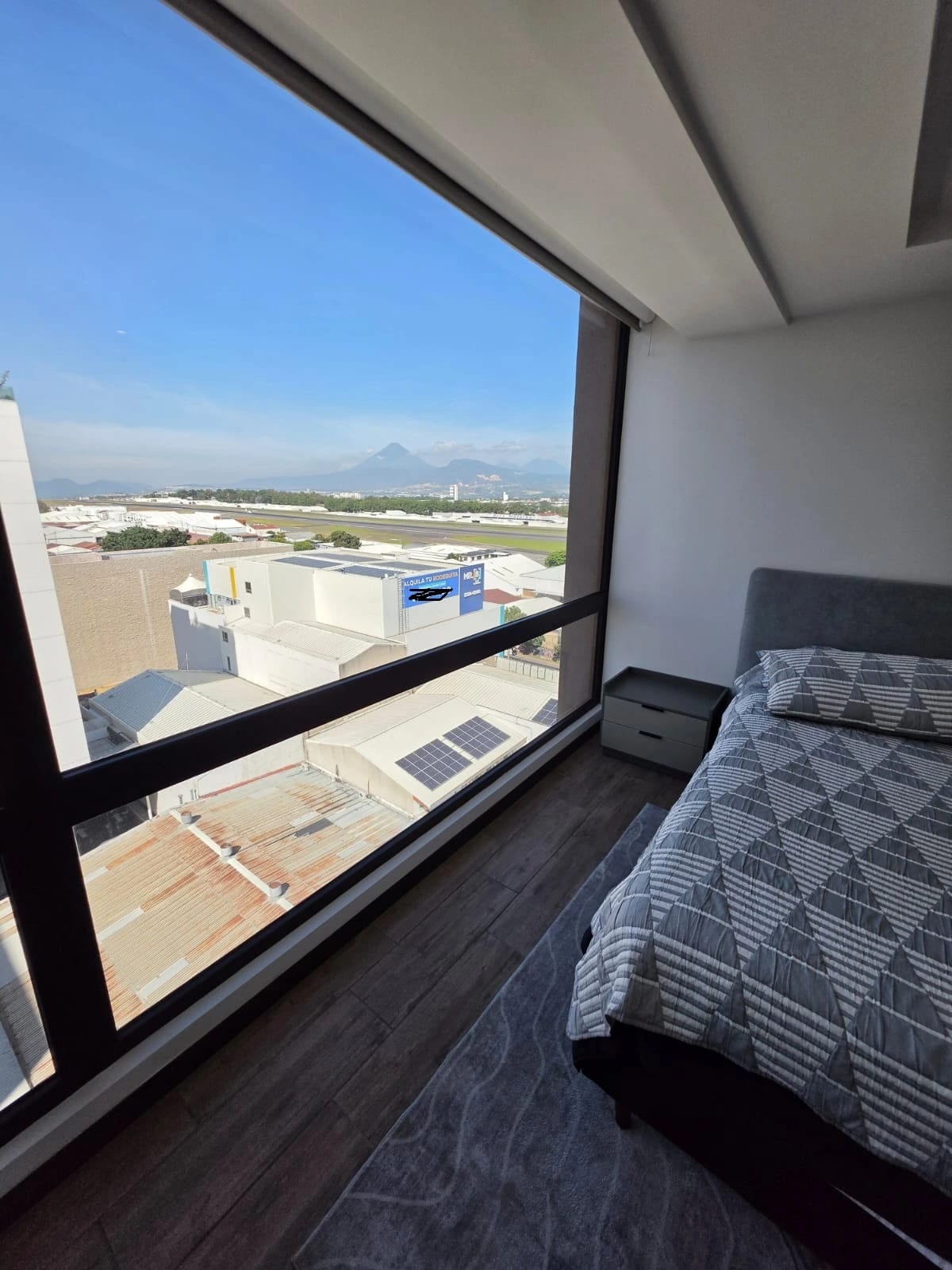 Apartamento RENTA Aure 3 habitaciones Vista Aeropuerto — Apartamento en Alquiler en Aure, Zona 13, Guatemala, Ciudad — foto 6 de 11