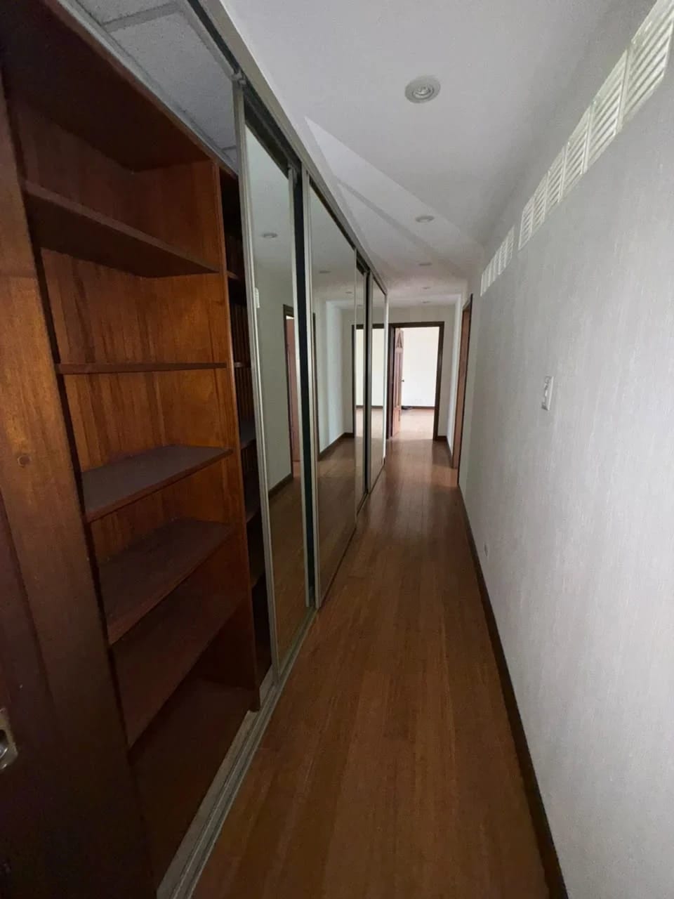 Apartamento en Venta Edificio Premiere Plaza Zona 10 — Apartamento en Venta en Zona 10, Guatemala, Ciudad — foto 4 de 13