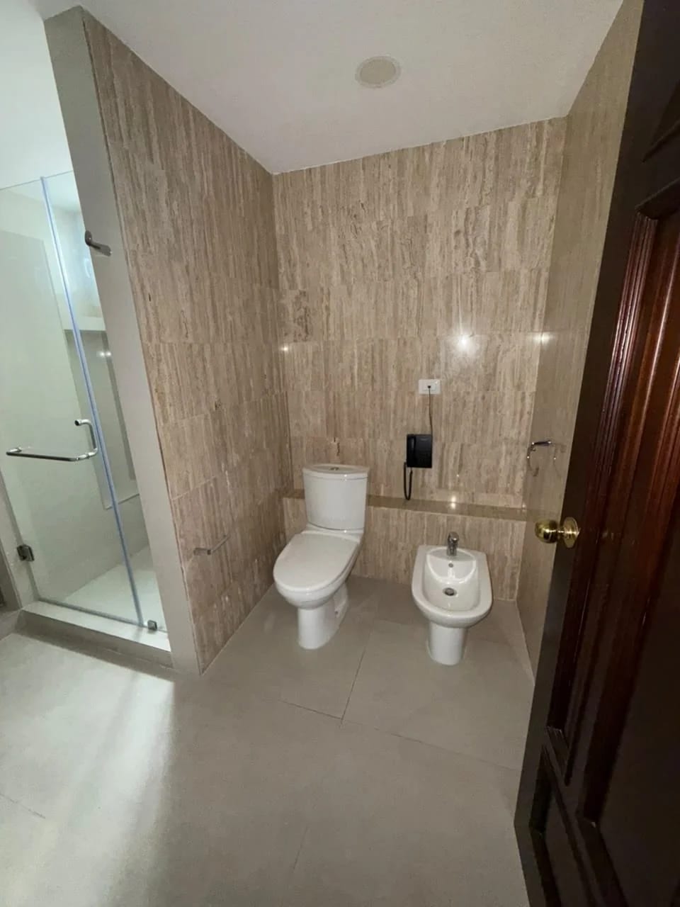 Apartamento en Venta Edificio Premiere Plaza Zona 10 — Apartamento en Venta en Zona 10, Guatemala, Ciudad — foto 7 de 13