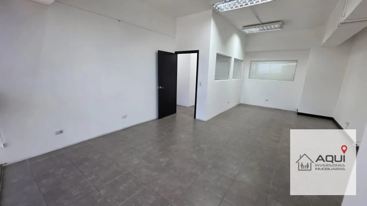 Se Renta Oficina en Edificio Torino 2, Zona 10 — Oficina en Alquiler en Torino, Zona 10, Guatemala, Ciudad — foto 3 de 11