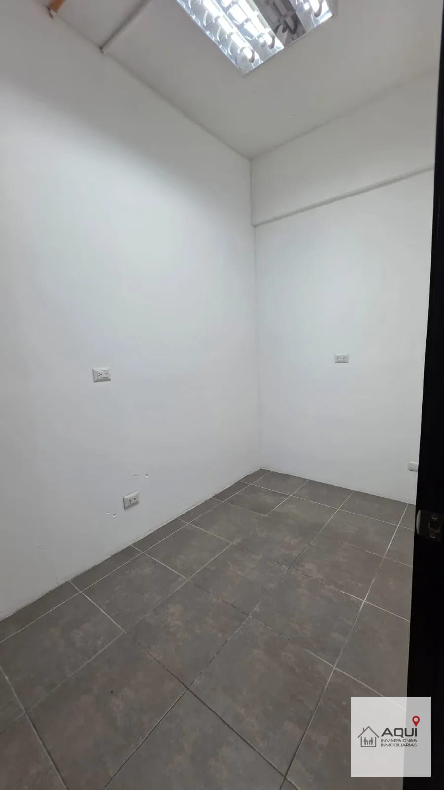 Se Renta Oficina en Edificio Torino 2, Zona 10 — Oficina en Alquiler en Torino, Zona 10, Guatemala, Ciudad — foto 4 de 11