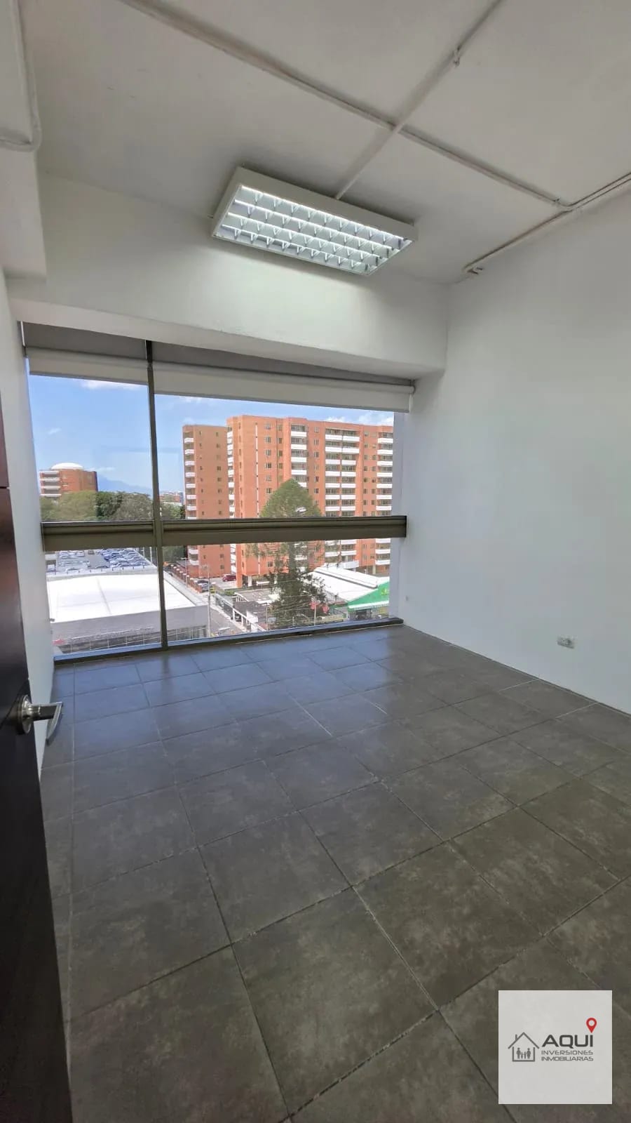 Se Renta Oficina en Edificio Torino 2, Zona 10 — Oficina en Alquiler en Torino, Zona 10, Guatemala, Ciudad — foto 6 de 11