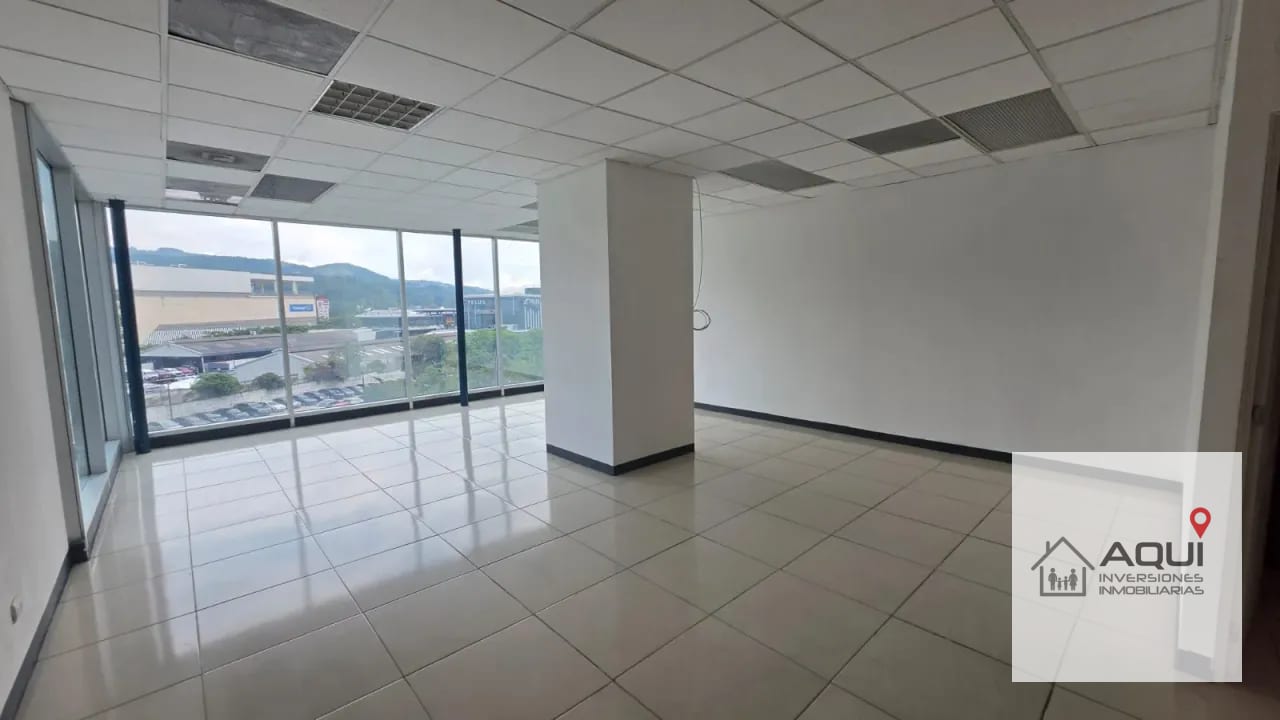 Se Renta Oficina Premium en Zona Pradera — Oficina en Alquiler en Centro Comercial Pradera, Zona 10, Guatemala, Ciudad — foto 4 de 12