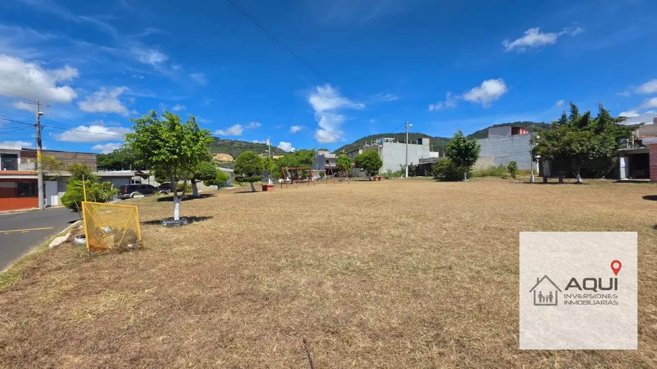 Se vende Amplia Casa en Zona 8 de Villa Nueva — Casa en Venta en Planes de Bárcenas, Villa Nueva, Guatemala, Ciudad — foto 1 de 13