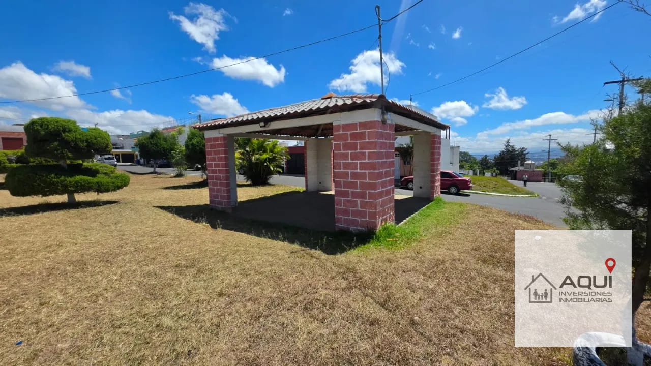 Se vende Amplia Casa en Zona 8 de Villa Nueva — Casa en Venta en Planes de Bárcenas, Villa Nueva, Guatemala, Ciudad — foto 4 de 13