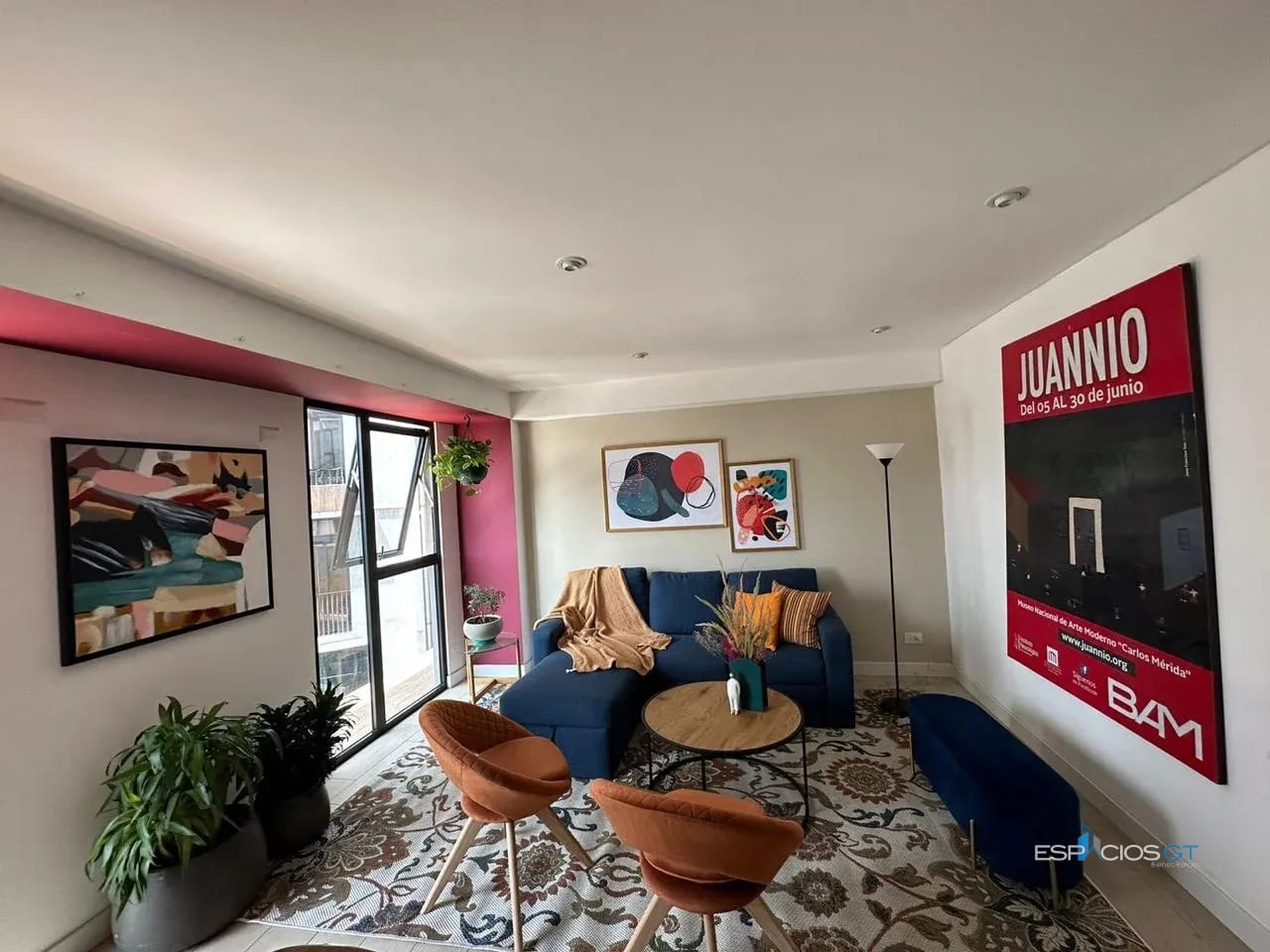 APARTAMENTO AMUEBLADO ZONA 4 QUO $1,300 — Apartamento en Alquiler en Zona 4, Guatemala, Ciudad — foto 1 de 6