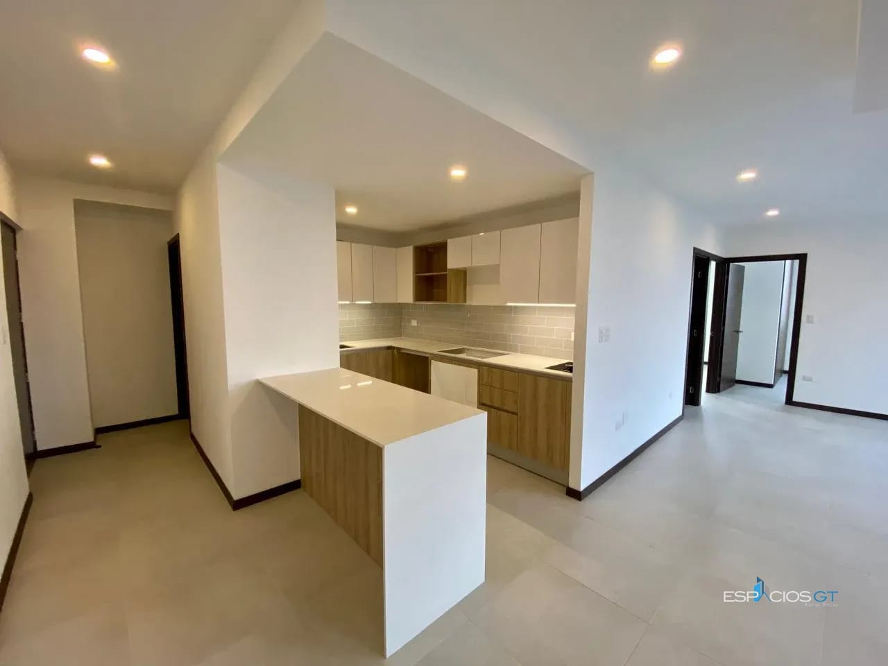 Apartamento en venta cerca de universidades, hospitales, restaurantes y centros de negocios. Si busc
