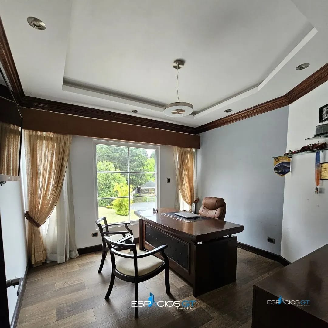 Hermosa casa con amplio jardín y terreno adicional Km. 16.5 CAES — Casa en Venta en Carretera a El Salvador, Guatemala, Ciudad — foto 5 de 6