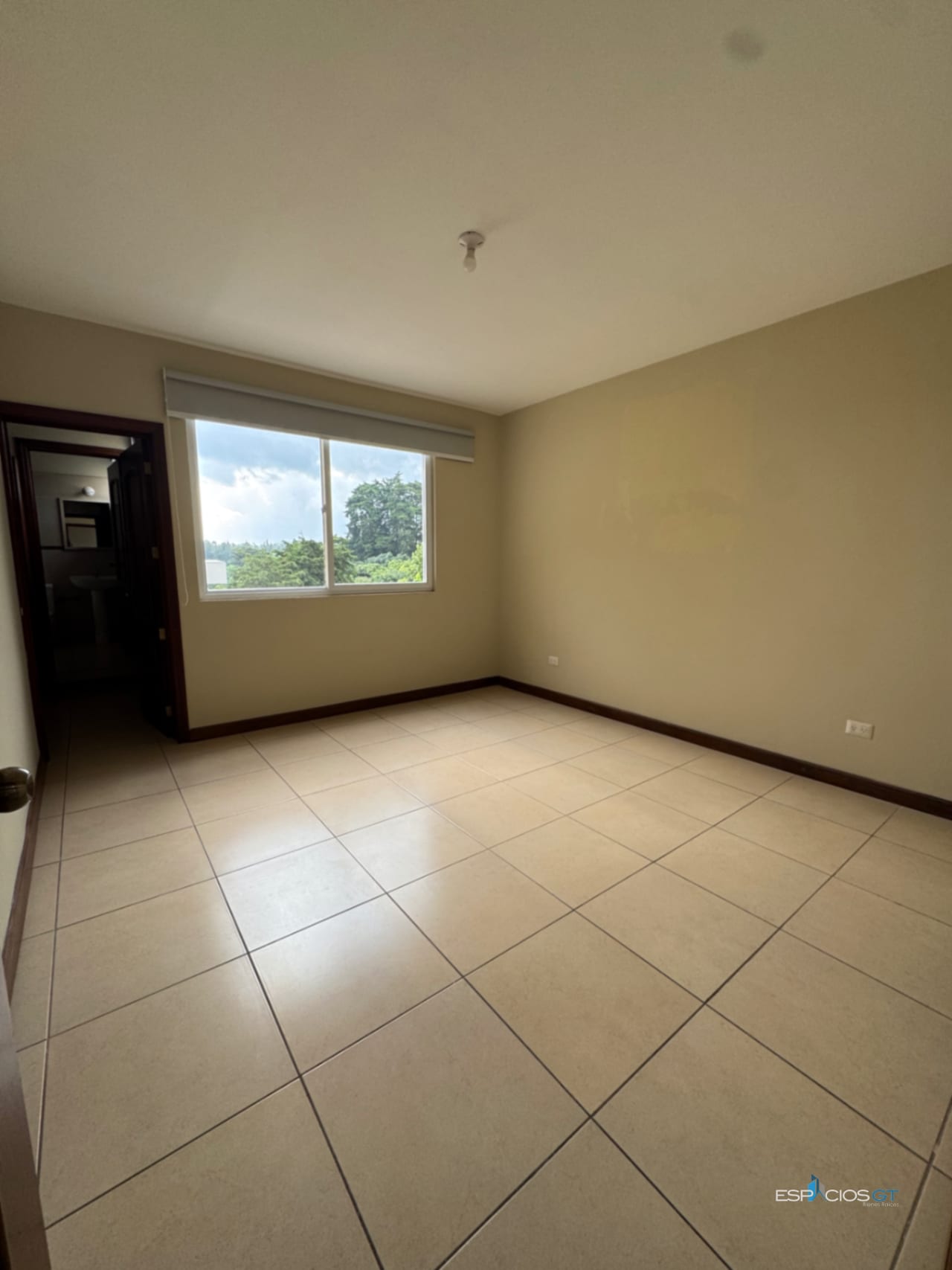 Casa en Condominio La Foresta, CAES Km. 20.5 entrada a Fraijanes — Casa en Alquiler en La Foresta, Carretera a El Salvador, Guatemala, Ciudad — foto 11 de 12