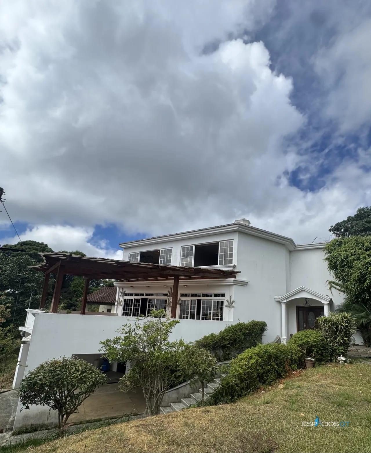 Casa| Puerta del Valle | Zona 1 Mixco 💰 US$430,000 Neg — Casa en Venta en Zona 1 Mixco, Guatemala, Ciudad — foto 1 de 12