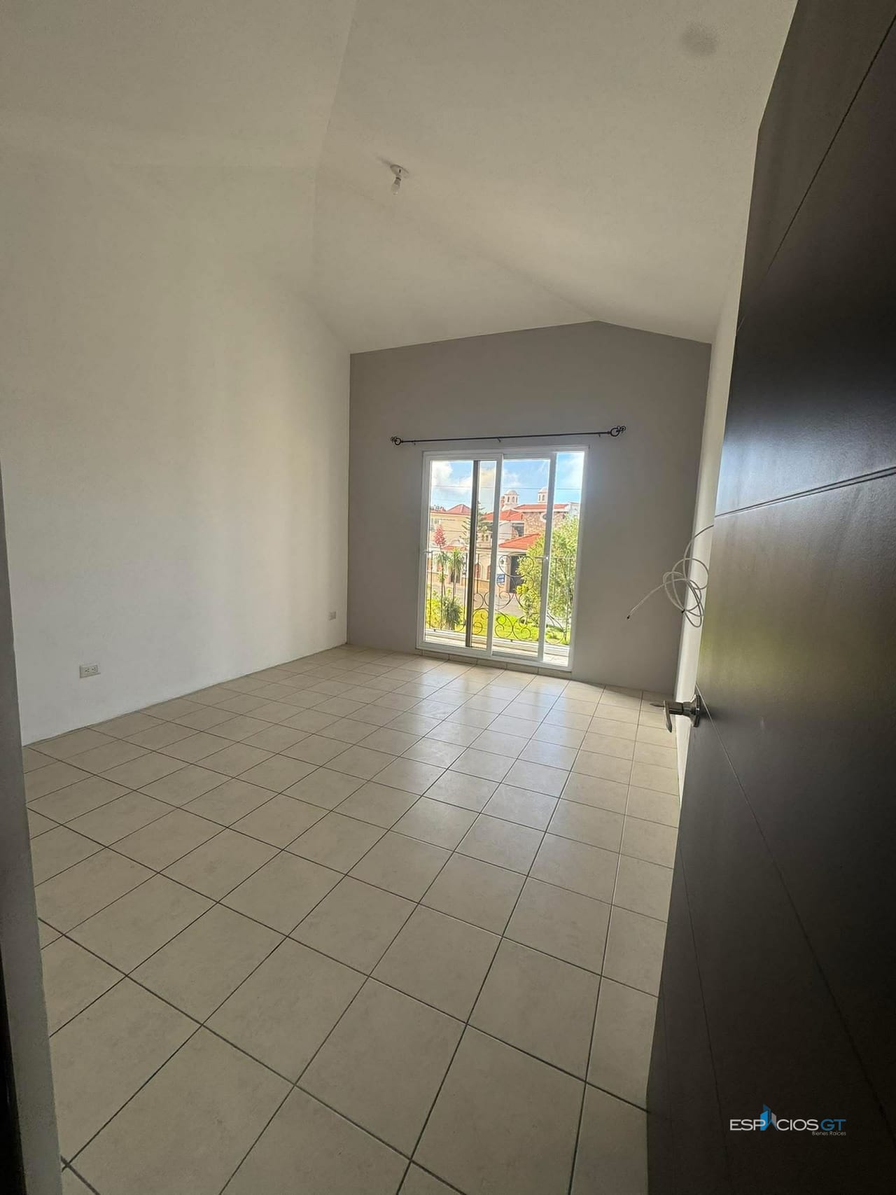 Casa en Hacienda Las Viñas 4|D para estrenar km 16.5 CAES — Casa en Alquiler en km 16-20, Carretera a El Salvador, Guatemala, Ciudad — foto 6 de 11