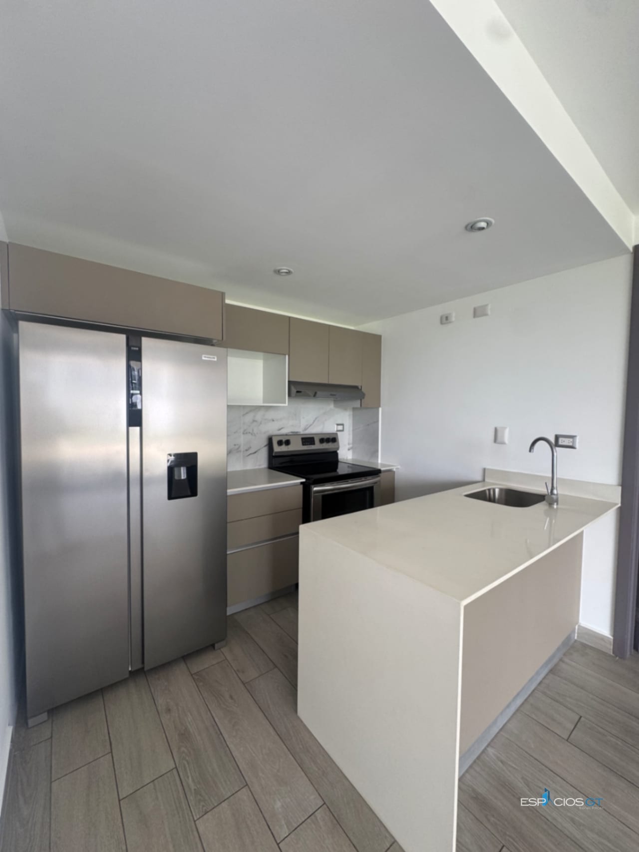 Apartamento en renta – Edificio Epic, Zona 15 | 1 dormitorio | — Apartamento en Alquiler en Epic15, Zona 15, Guatemala, Ciudad — foto 5 de 12