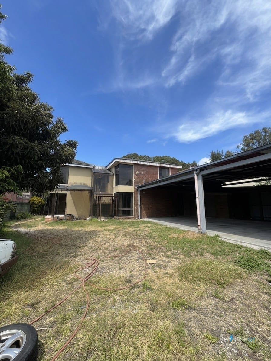 Casa para Oficinas – Puerta Cerrada, Sector B4, San Cristóbal — Casa en Alquiler en Zona 8 Mixco, Guatemala, Ciudad — foto 1 de 7
