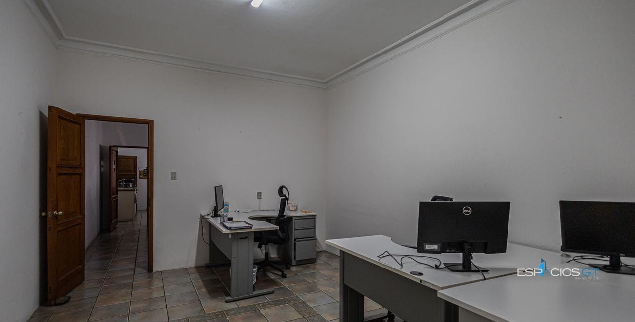 Oficina en Renta Zona 10 Primer Nivel 7 Ambientes — Casa en Alquiler en Zona 10, Guatemala, Ciudad — foto 3 de 6