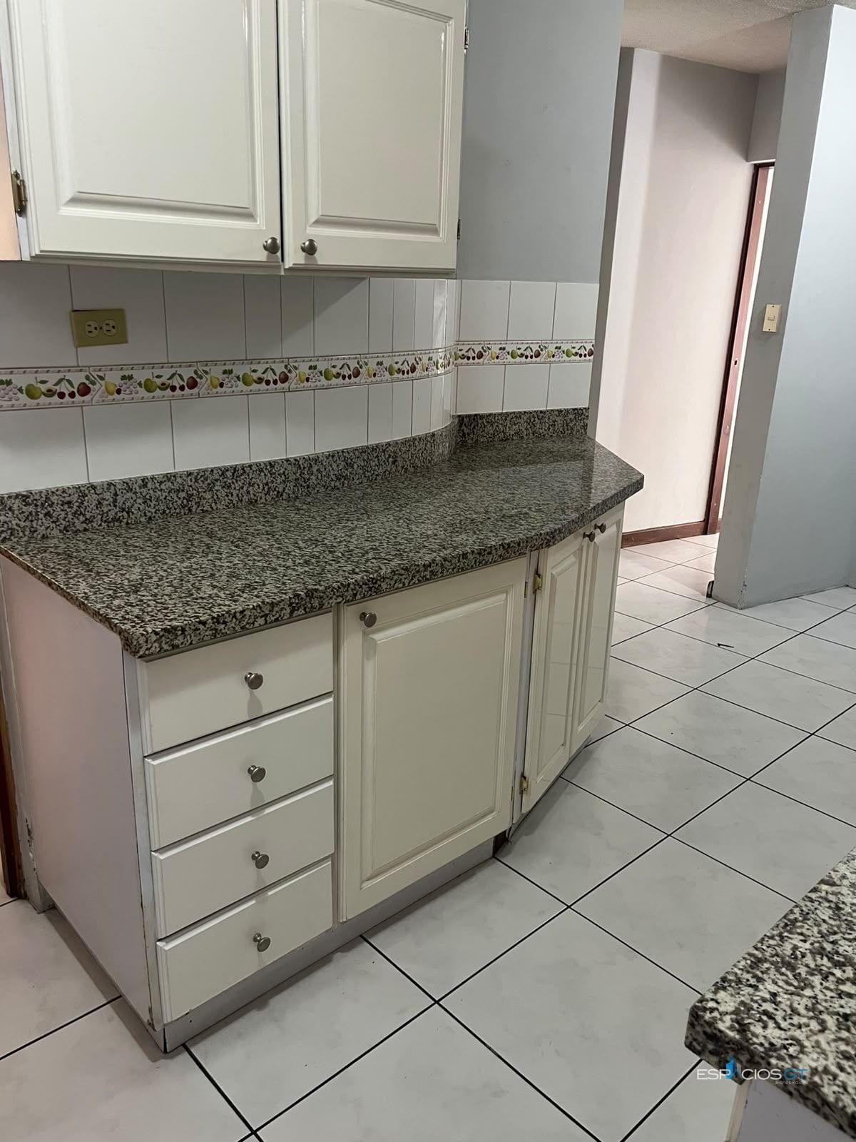 Apartamento en renta cerca hospital el pilar con jardín — Apartamento en Alquiler en Zona 15, Guatemala, Ciudad — foto 3 de 7