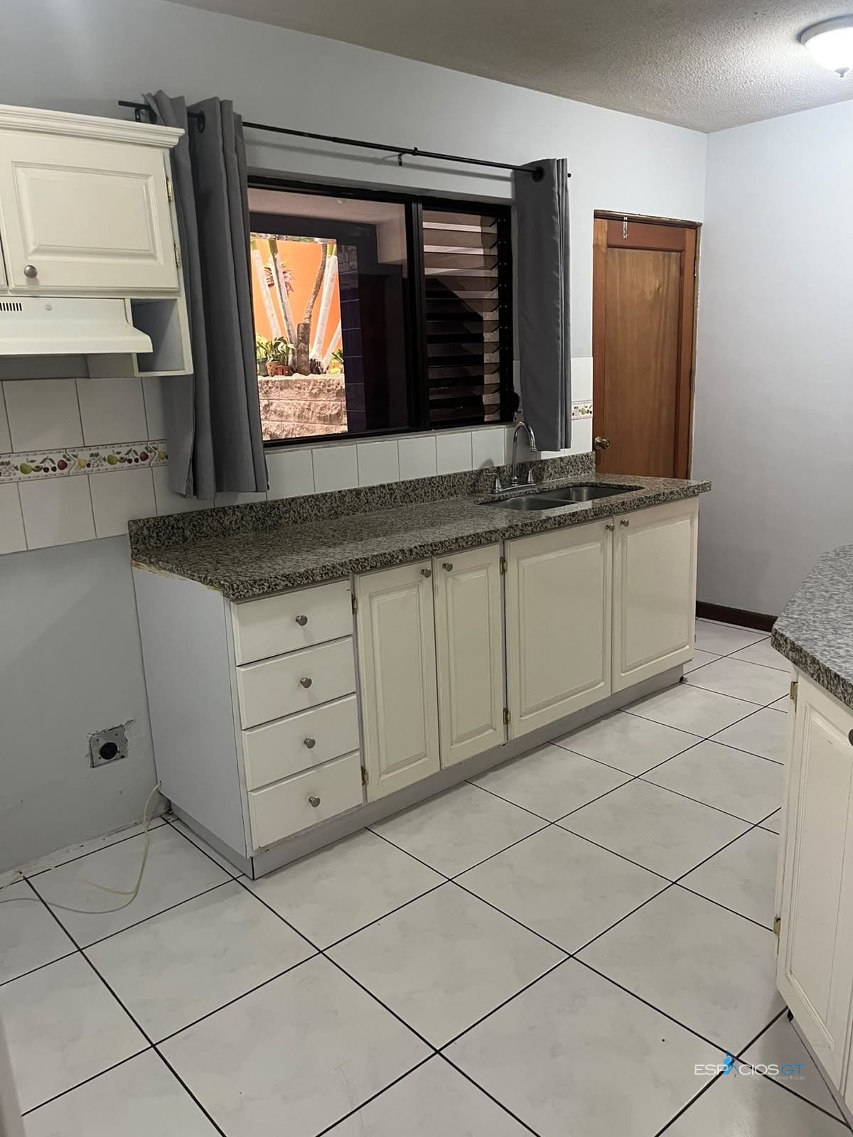 Apartamento en renta cerca hospital el pilar con jardín — Apartamento en Alquiler en Zona 15, Guatemala, Ciudad — foto 6 de 7
