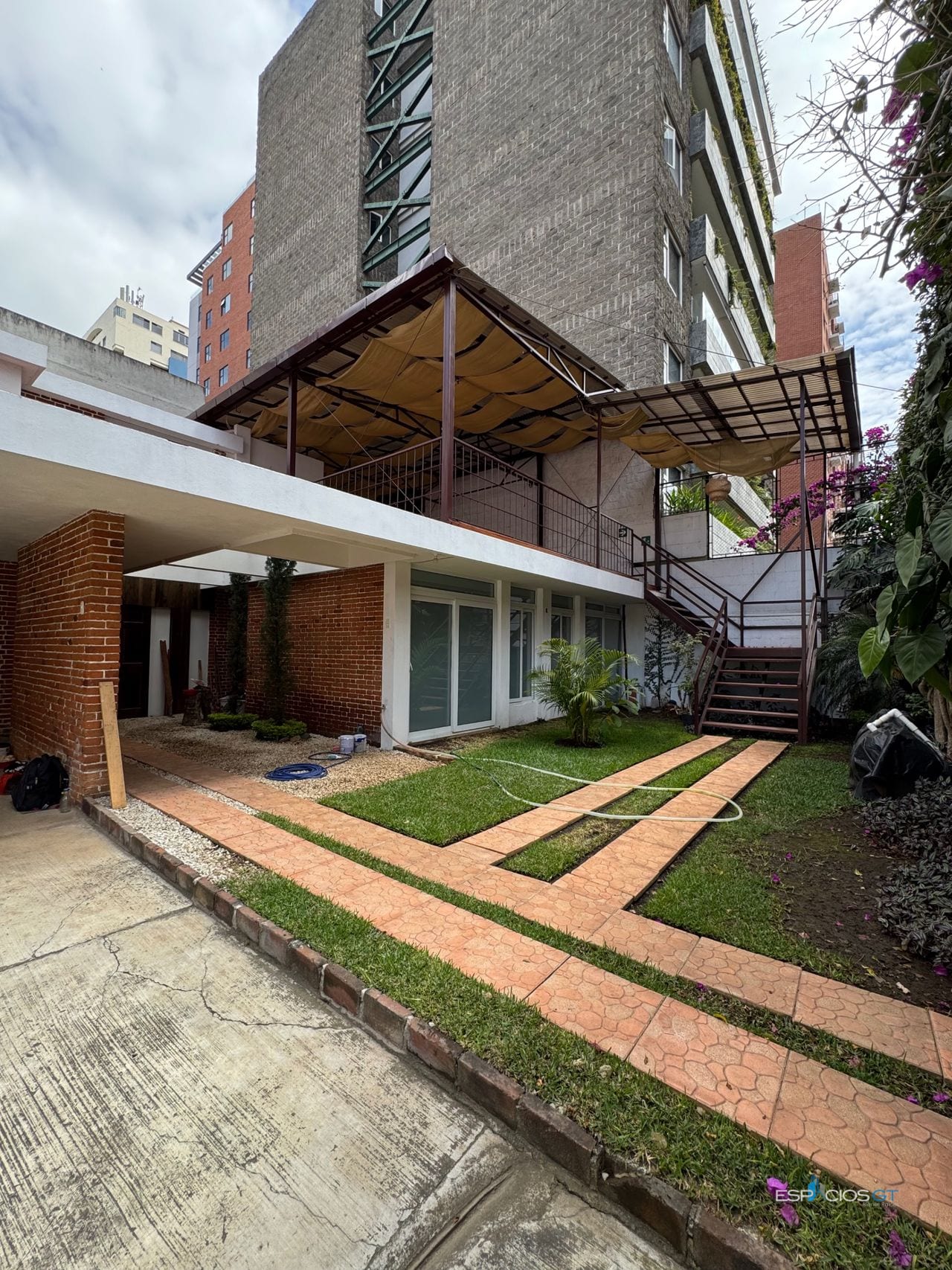 Casa para oficinas, Showroom, restaurante, Deli, zona 14: 800 m², — Casa en Alquiler en Zona 14, Guatemala, Ciudad — foto 1 de 16