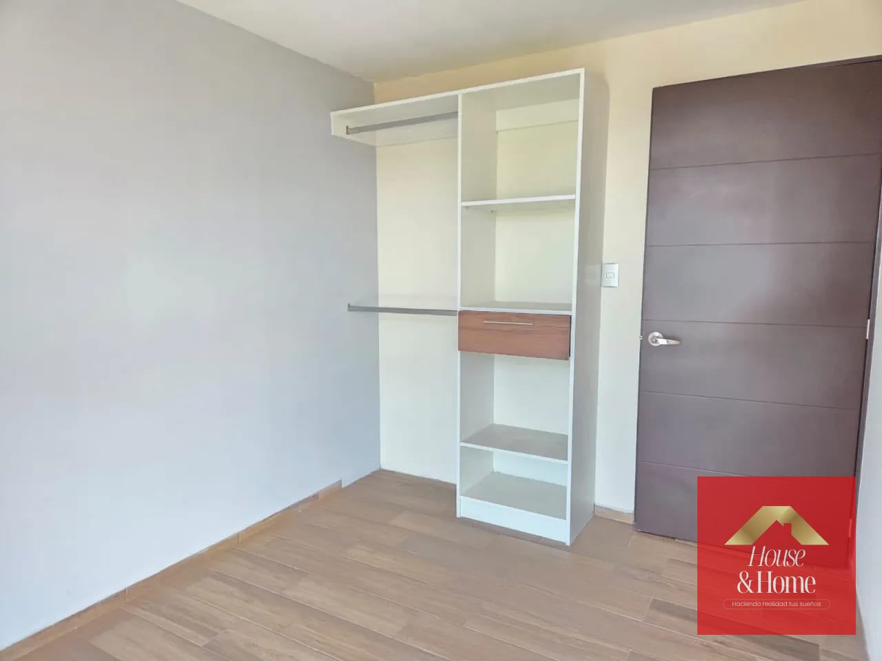 apartamento en venta zona 2 de Mixco-cerca de la Calzada Roosevelt — Apartamento en Venta en Torre Zentia, Zona 2 Mixco, Guatemala, Ciudad — foto 4 de 11