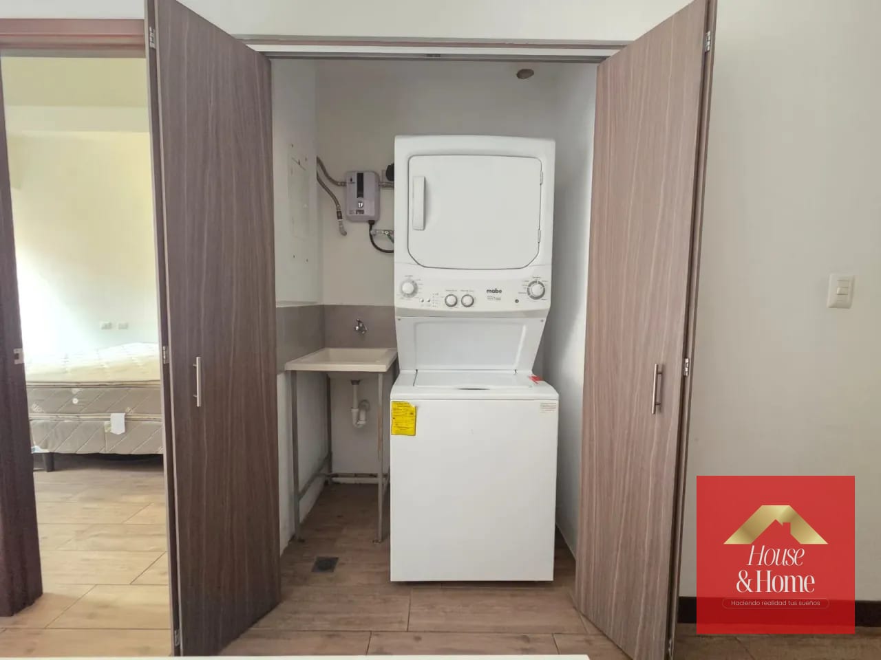 Apartamento amueblado en venta zona 10 (copia) — Apartamento en Venta en Casalini Diagonal 6, Zona 10, Guatemala, Ciudad — foto 13 de 17