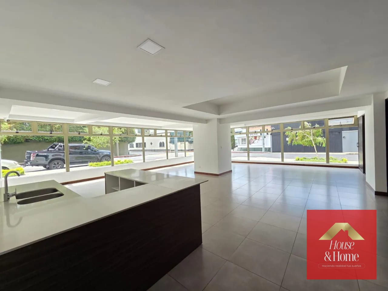 Apartamento amueblado en venta zona 10 (copia) — Apartamento en Venta en Casalini Diagonal 6, Zona 10, Guatemala, Ciudad — foto 17 de 17