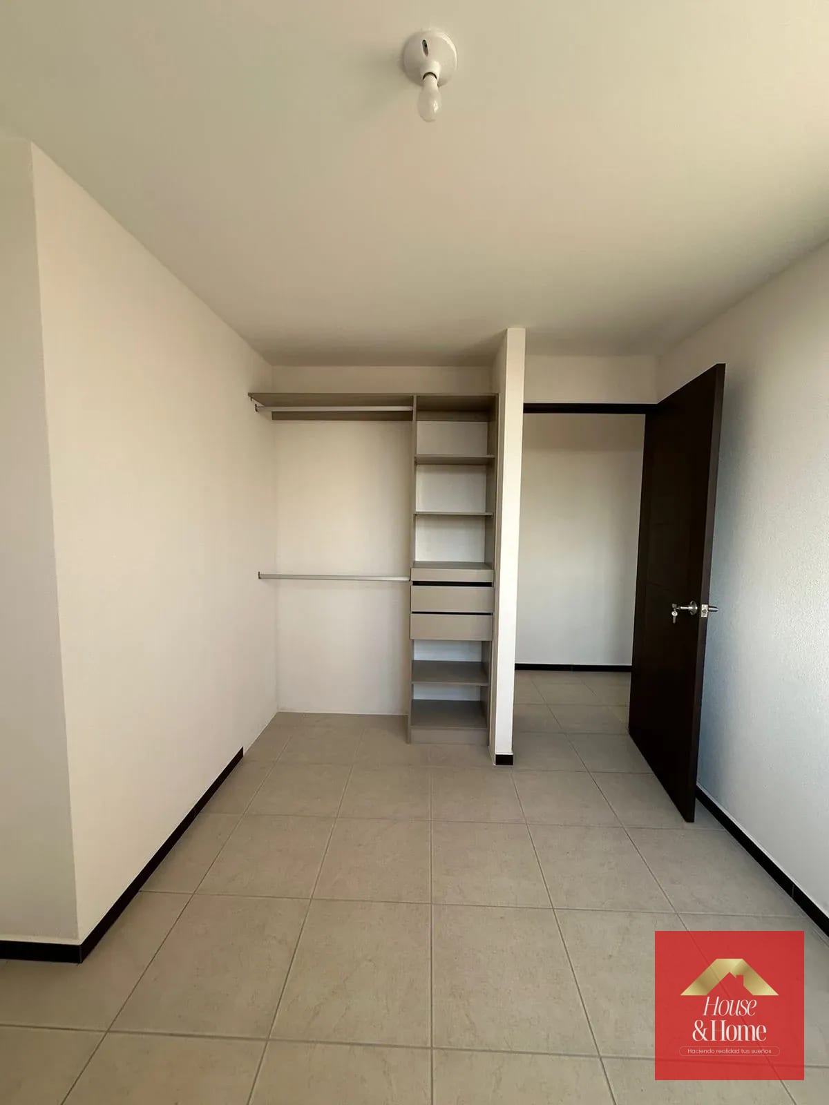 apartamento en renta zona 11-Parque San Jorge — Apartamento en Alquiler en Parque San Jorge, Zona 11, Guatemala, Ciudad — foto 10 de 11