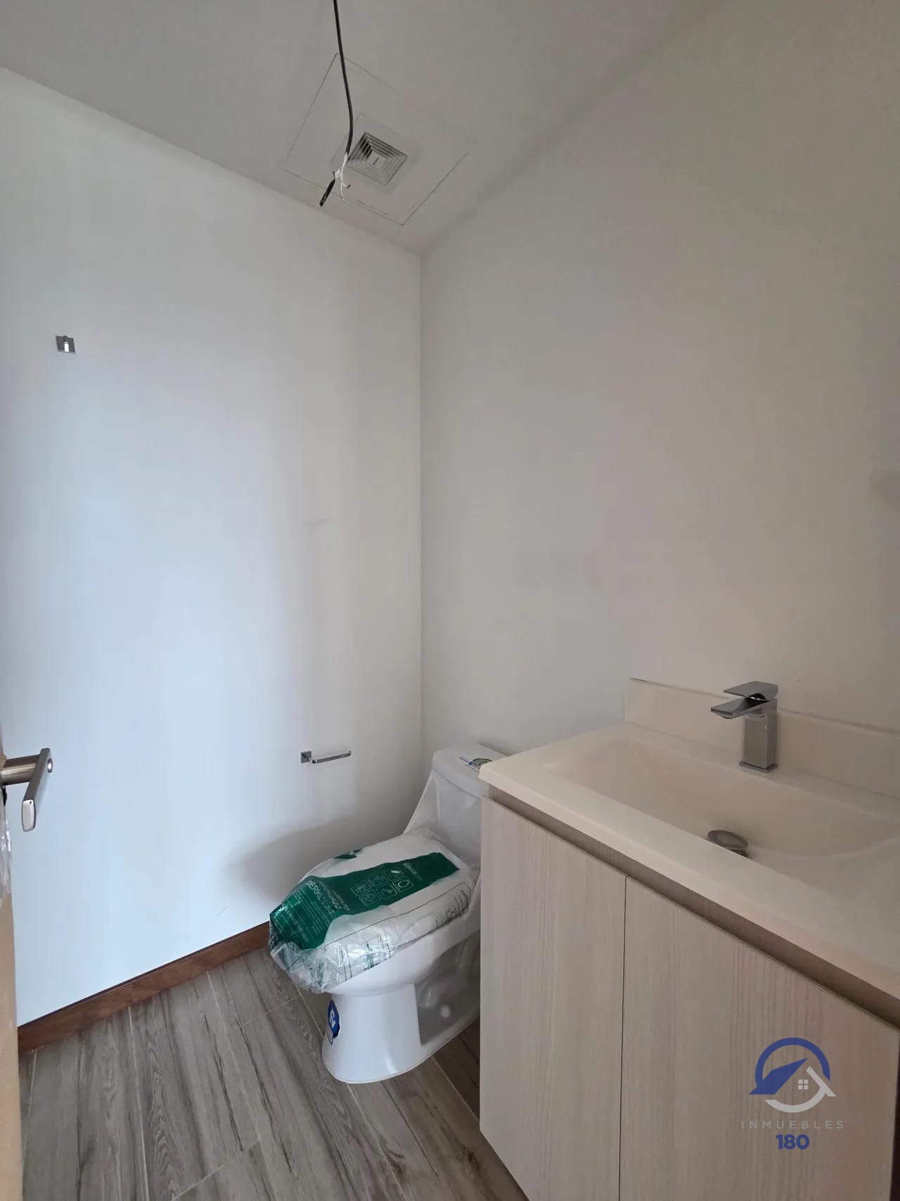 Apartamento en venta en Neo 2 Apartamentos, zona 10 — Apartamento en Venta en Neo Apartamentos, Zona 10, Guatemala, Ciudad — foto 6 de 13