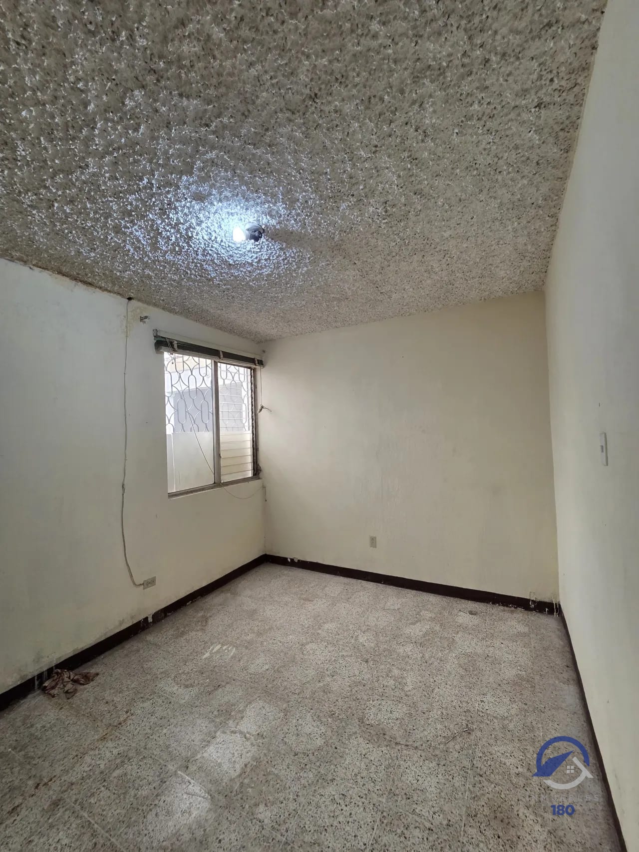 Terreno con casa para demoler en venta en Colonia El Maestro, zona 15 — Terreno en Venta en Colonia El Maestro, Zona 15, Guatemala, Ciudad — foto 2 de 15