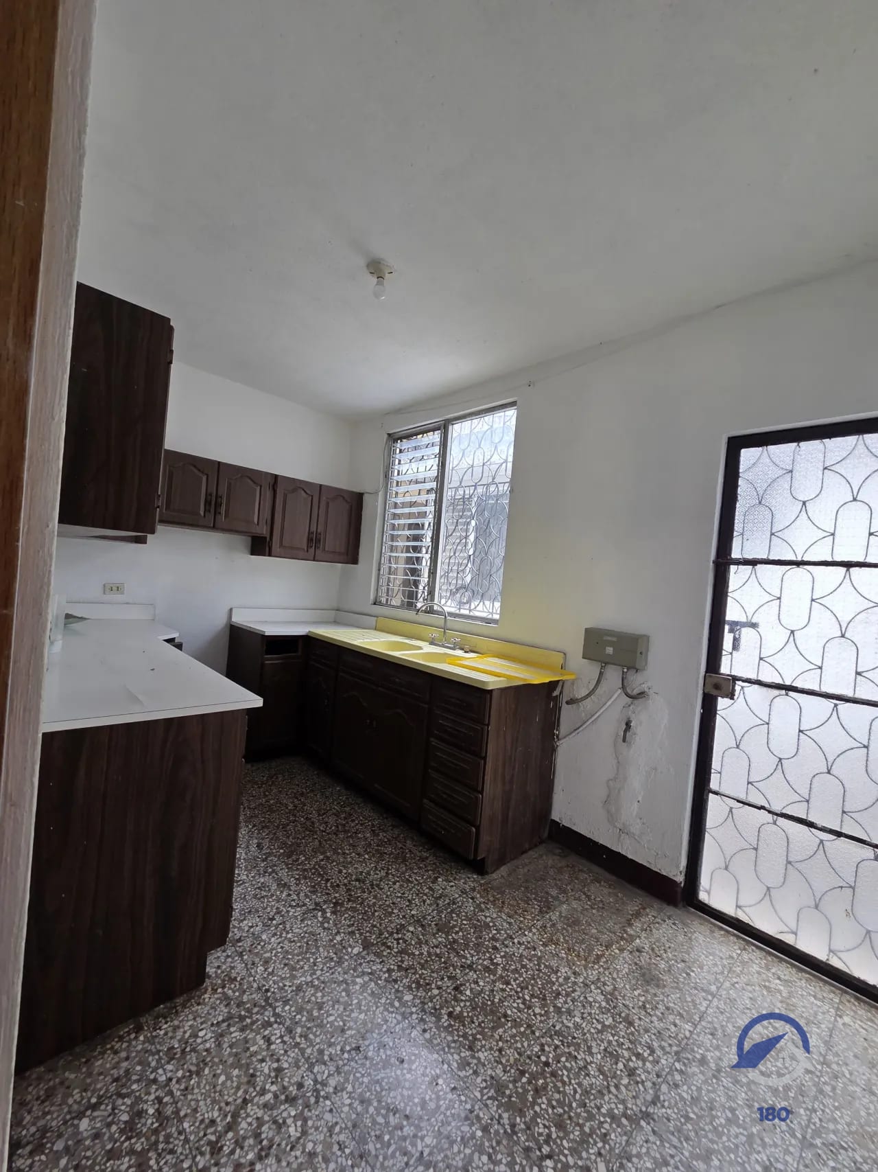 Terreno con casa para demoler en venta en Colonia El Maestro, zona 15 — Terreno en Venta en Colonia El Maestro, Zona 15, Guatemala, Ciudad — foto 8 de 15