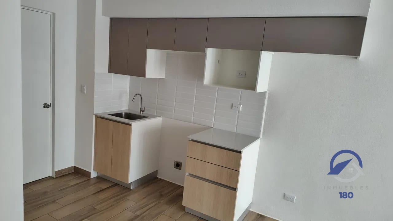 Apartamento en venta en Lares 16, zona 16 — Apartamento en Venta en Lares 16, Zona 16, Guatemala, Ciudad — foto 2 de 12