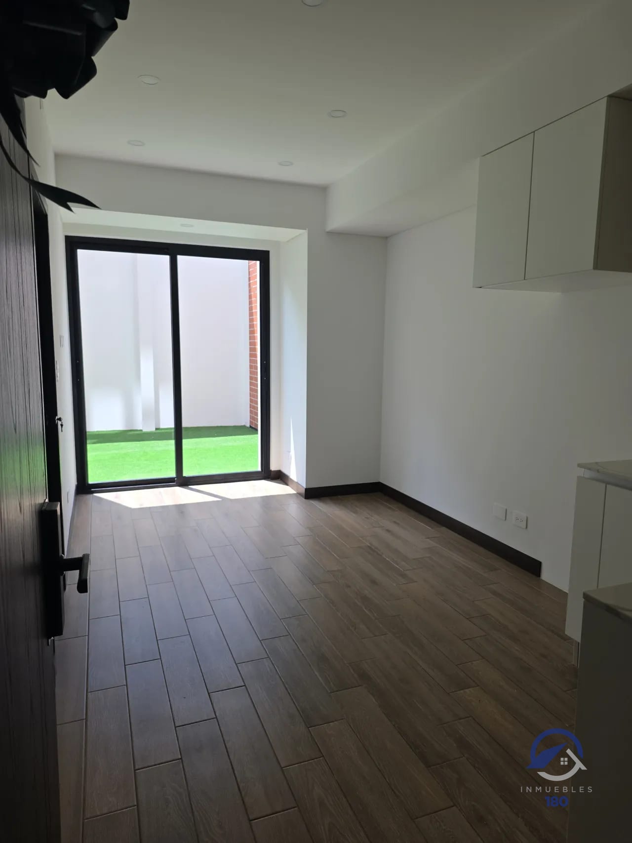 Apartamento de una habitación para estrenar en Inara Américas II, z 13 — Apartamento en Alquiler en Inara Americas, Zona 13, Guatemala, Ciudad — foto 3 de 16