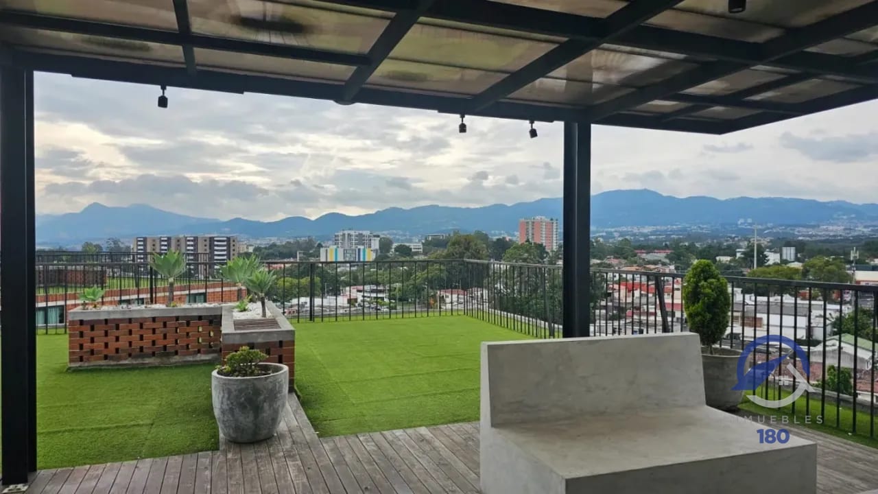 Terraza — Apartamento de 2 dormitorios en venta en Mariscal Uno Uno, zona 11 — Apartamento en Venta en Mariscal Uno Uno, Zona 11, Guatemala, Ciudad — foto 15 de 17