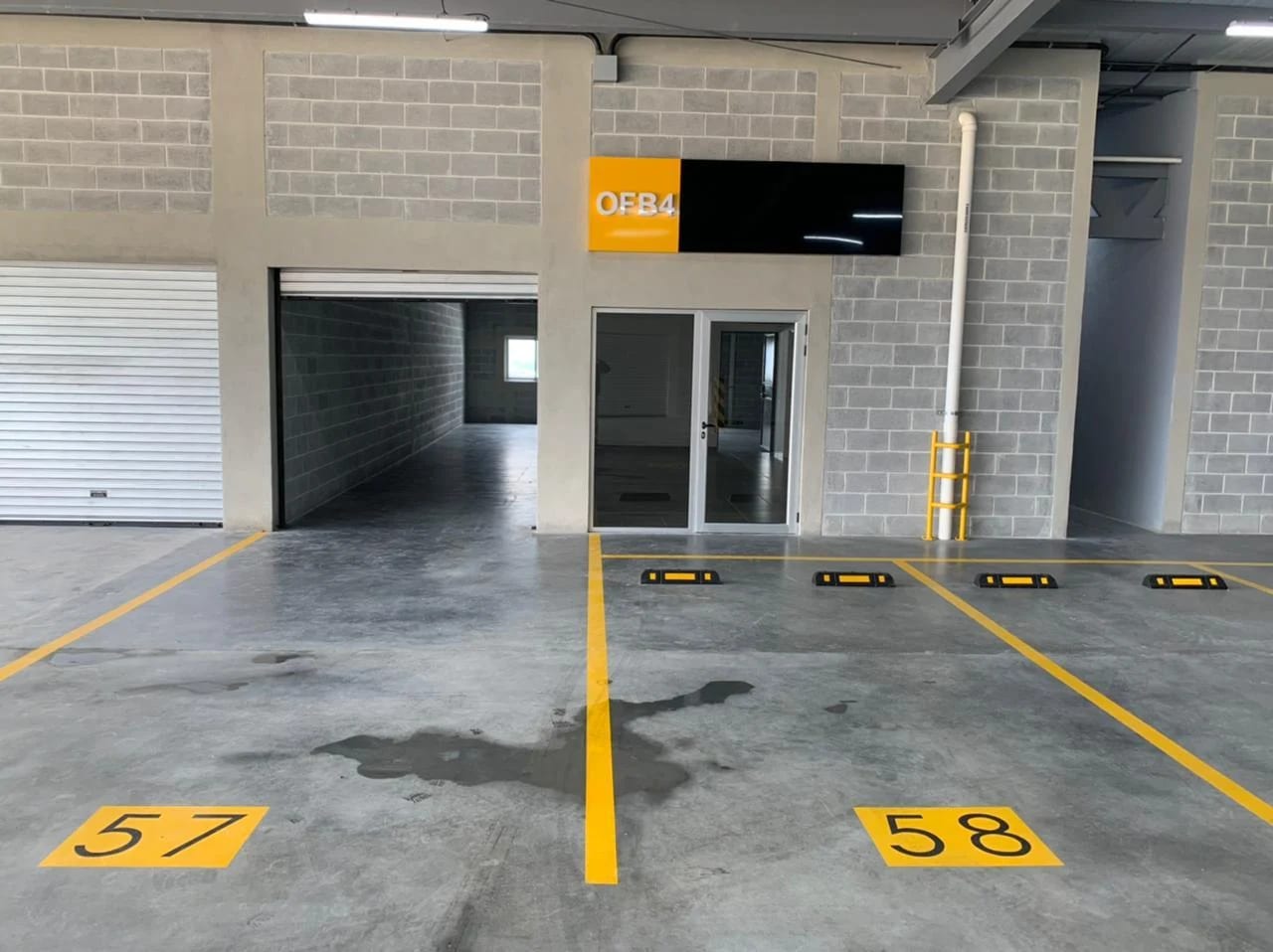 Renta de ofibodega en Distribodega 5 | El Naranjo Zona 4 de Mixco — Bodega / Ofibodega en Alquiler en Zona 4 Mixco, Guatemala, Ciudad — foto 3 de 10
