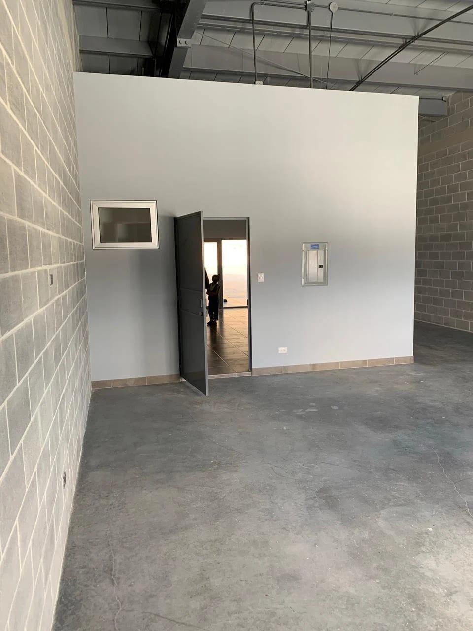Renta de ofibodega en Distribodega 5 | El Naranjo Zona 4 de Mixco — Bodega / Ofibodega en Alquiler en Zona 4 Mixco, Guatemala, Ciudad — foto 10 de 10