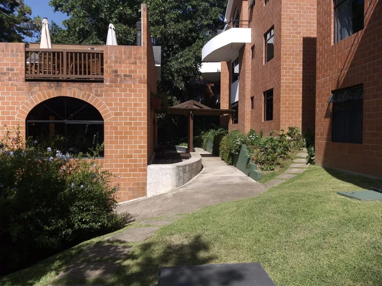 Renta de apartamento en Villa Cafetto | Km.18 Carretera al Salvador — Apartamento en Alquiler en Villa Cafetto, Carretera a El Salvador, Guatemala, Ciudad — foto 1 de 10