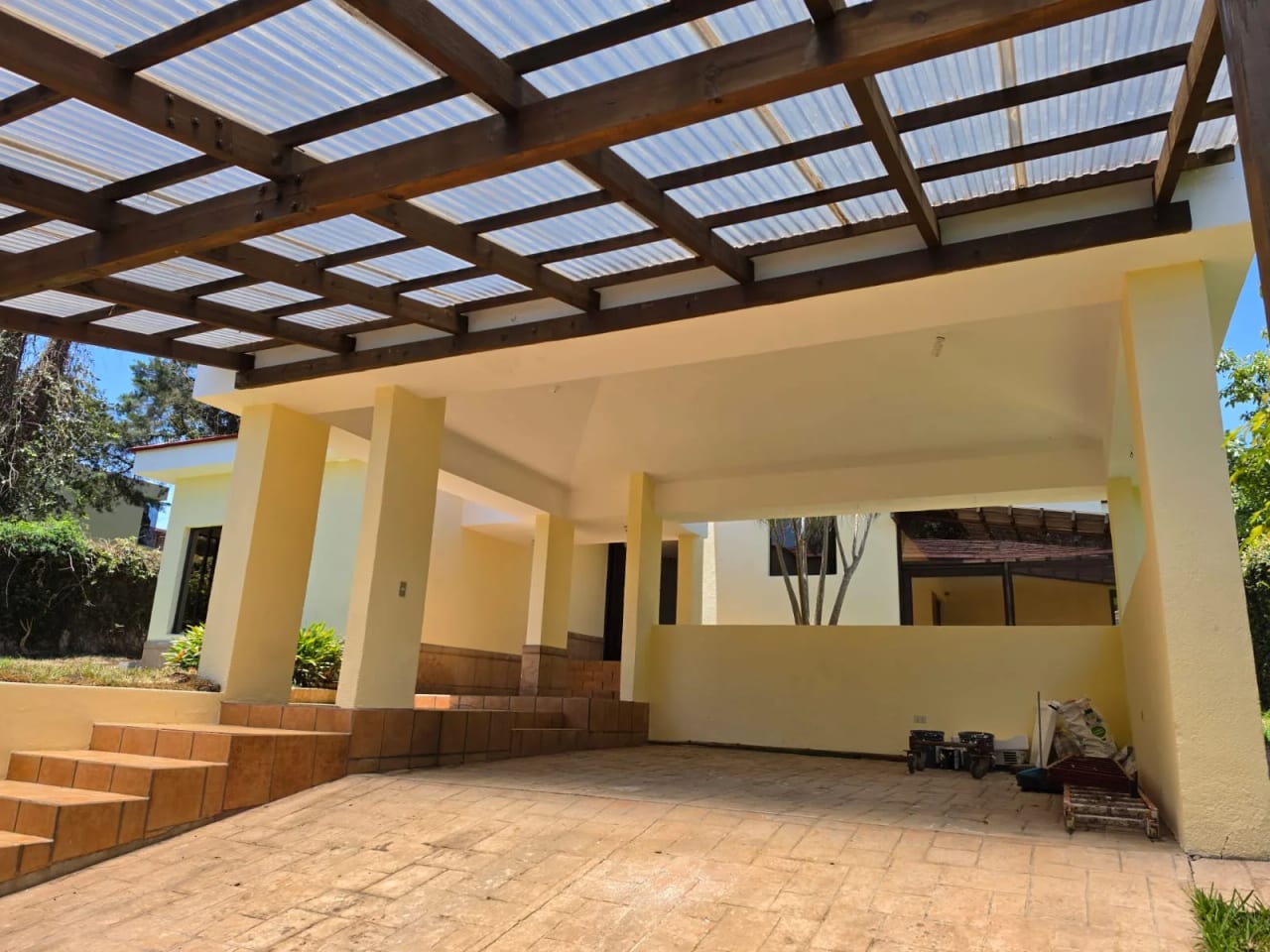 Renta de casa en Condominio Las Kascada | Km.16.5 Caes — Casa en Alquiler en La Kaskada, Carretera a El Salvador, Guatemala, Ciudad — foto 2 de 7