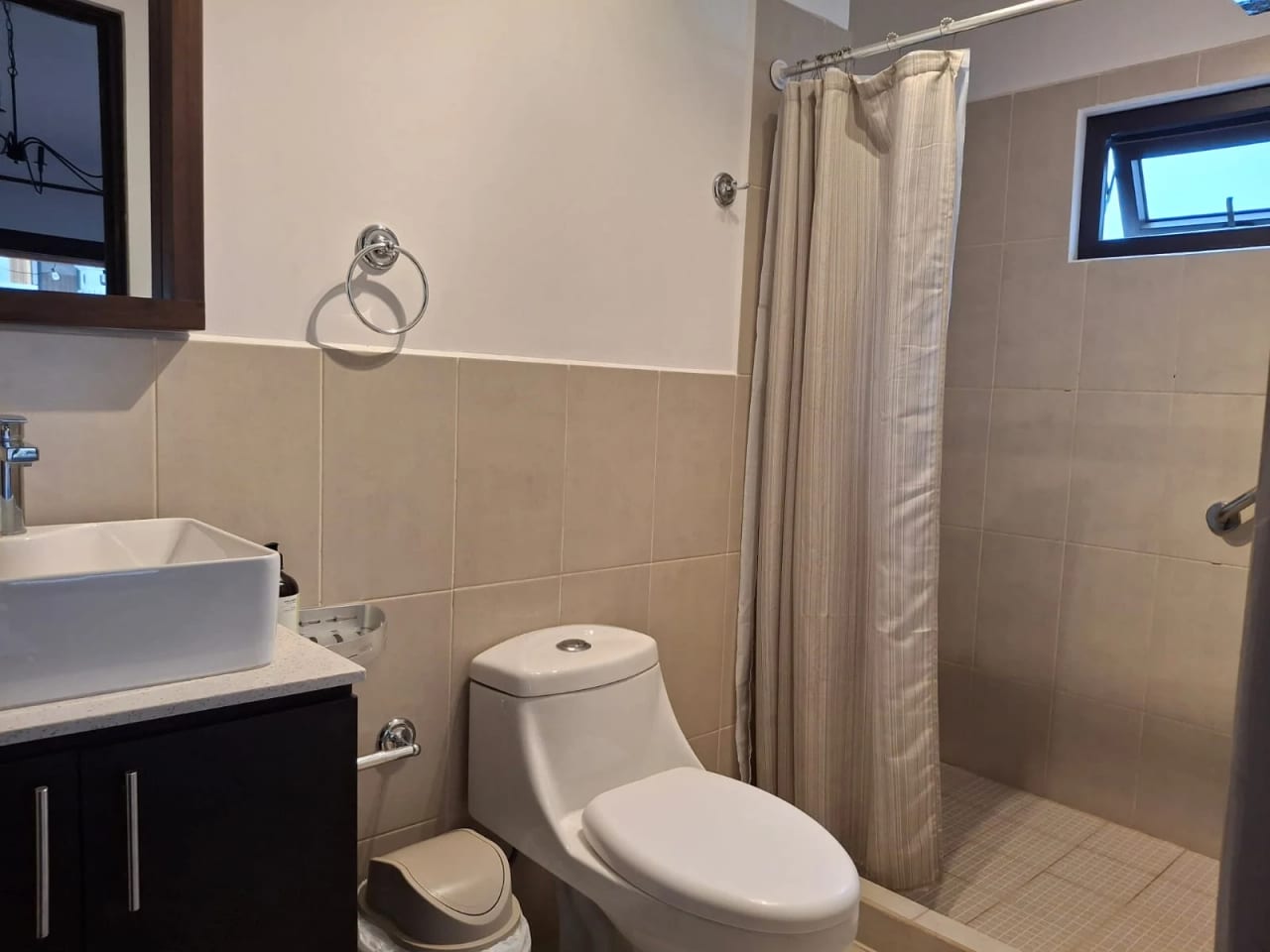 Renta de Casa Amueblada en Barrios Coloniales | San Pedro las Huertas — Casa en Alquiler en San Pedro Las Huertas, Antigua, Sacatepéquez — foto 6 de 13