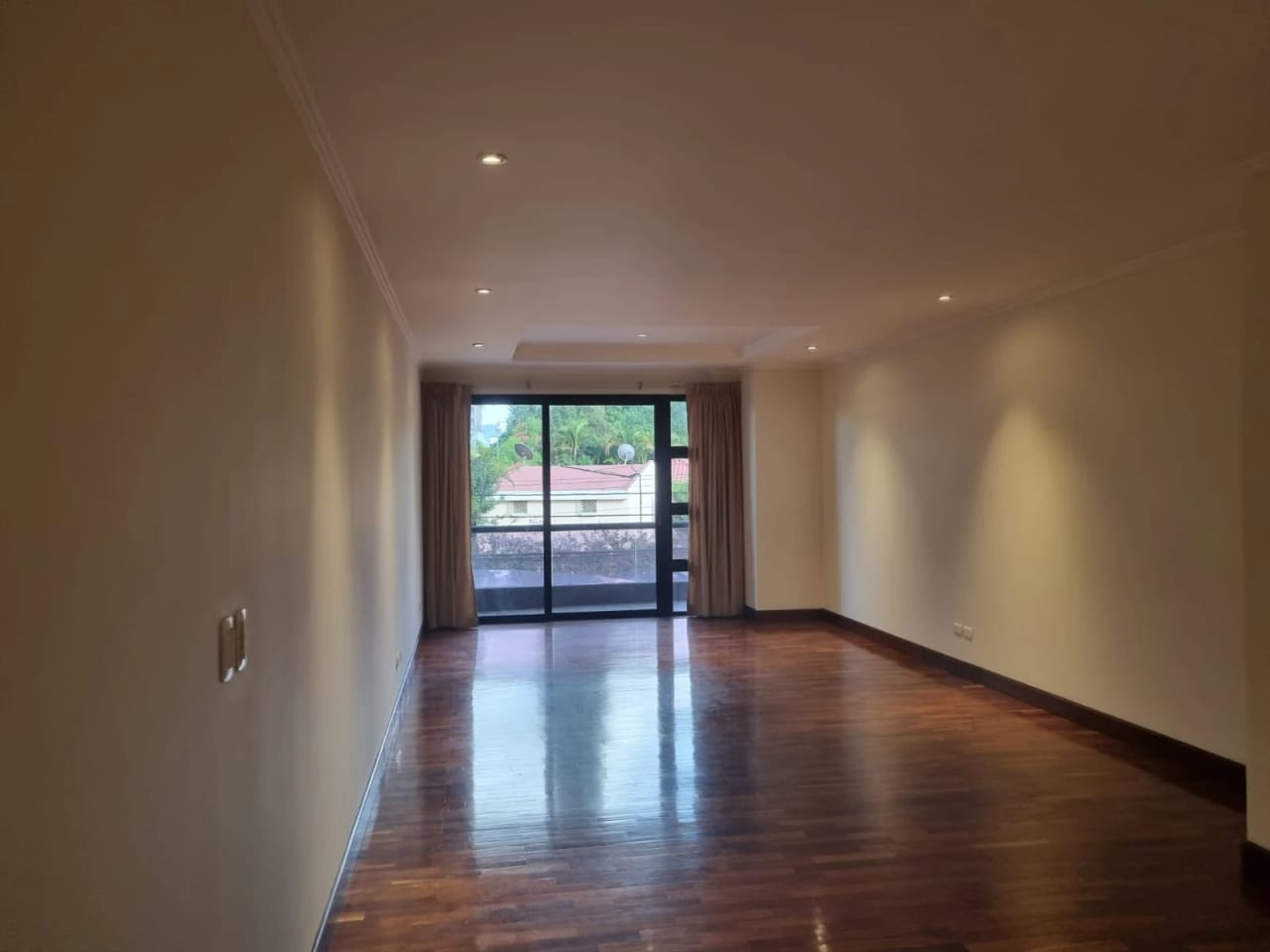 Altos de Santa clara zona 10 — Apartamento en Alquiler en Altos de Santa Clara, Zona 10, Guatemala, Ciudad — foto 2 de 5