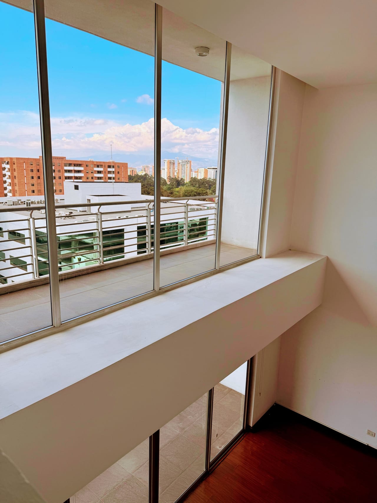 Loft de 150m2 en z 10 — Apartamento en Alquiler en 19-10, Zona 10, Guatemala, Ciudad — foto 4 de 14