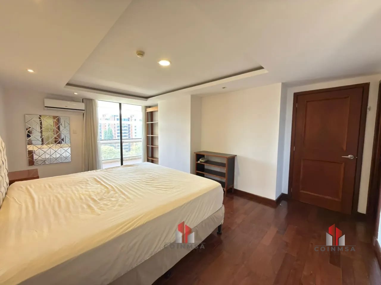 Apartamento amueblado en Venta zona 10 / Tiffany II — Apartamento en Venta en Tiffany II, Zona 10, Guatemala, Ciudad — foto 9 de 17